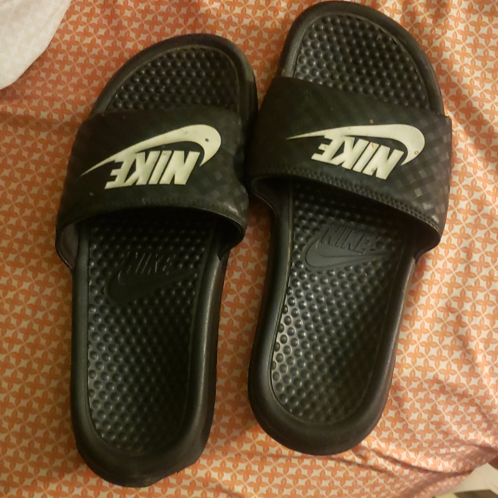 Nike slides